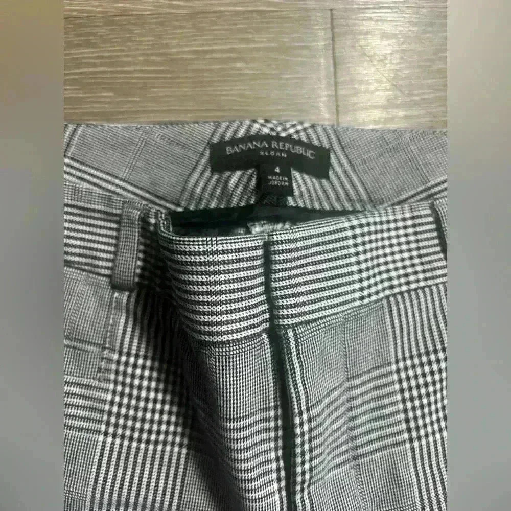 Banana republic capri pants - Picture 3 of 4